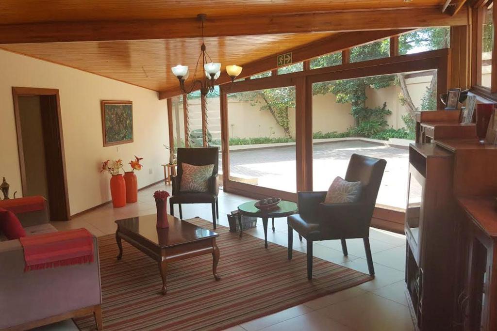 יוהנסבורג Somona Guest House מראה חיצוני תמונה